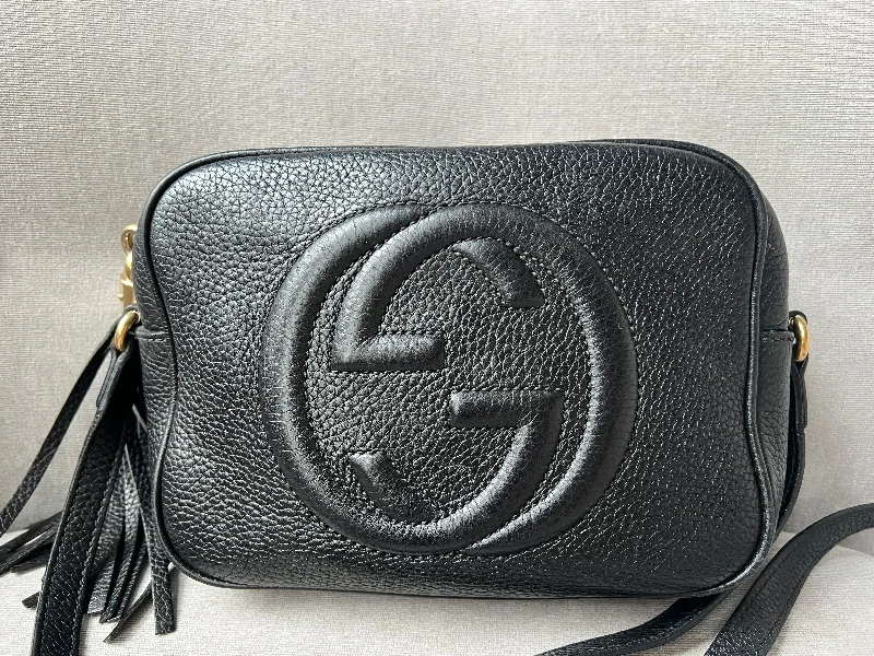 Women Gucci bags with a zippered interior pocketGucci Black Soho Disco