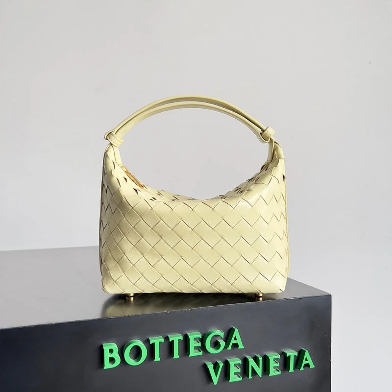 Bottega Veneta bags with zipper closuresWhimsy Finds - Bottega Veneta Bags - 206