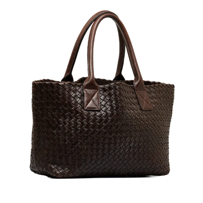 Bottega Veneta bags for spring outfitsBrown Bottega Veneta Intrecciato Cabat Tote Bag