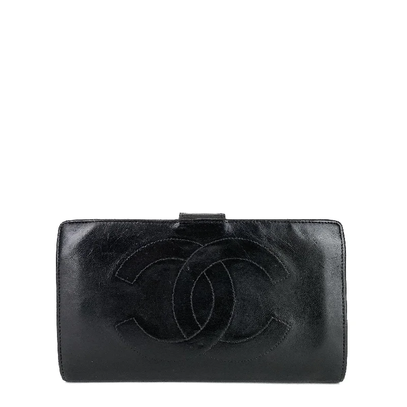 Chanel Designer Handbag with Unique DesignTimeless CC Lambskin Leather Wallet