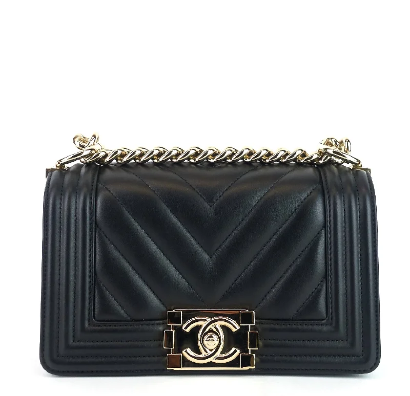 Chanel Lightweight Handbag for Daily ErrandsBoy Flap Small Chevron Lambskin Leather Bag