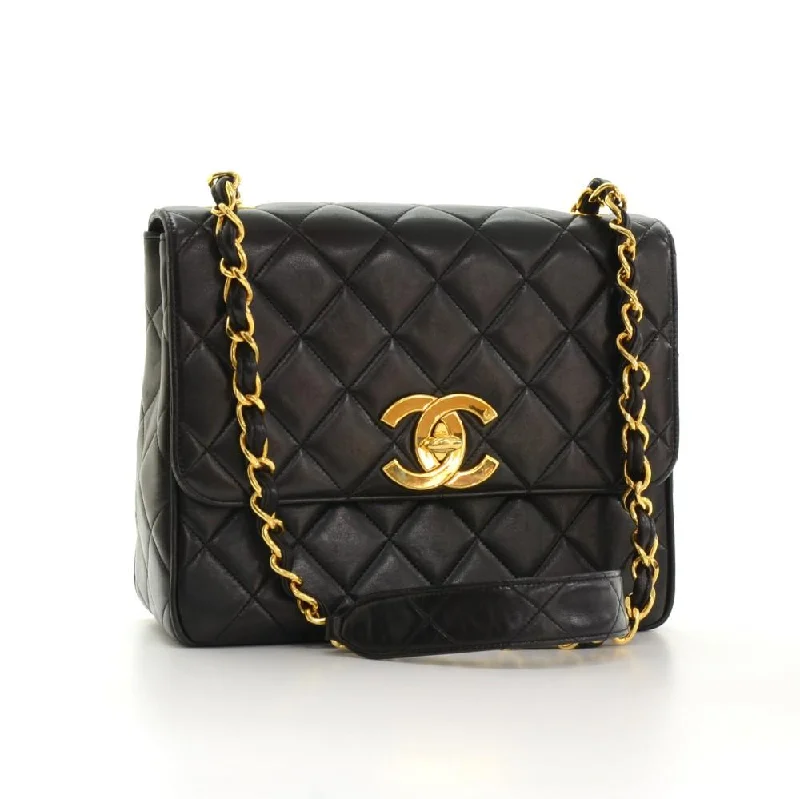 Chanel Vintage Inspired Handbag for Retro LoversQuilted Leather Shoulder Bag