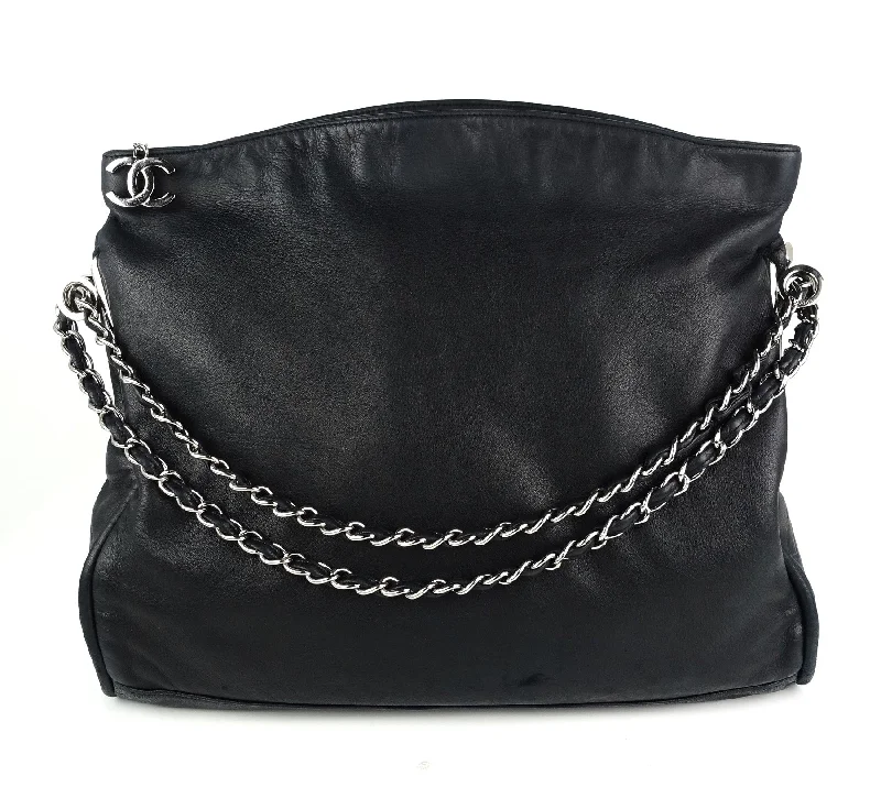 Chanel Quilted Leather Shoulder Bag for FashionistasSmooth Lambskin Leather CC Pull Tab Tote Bag