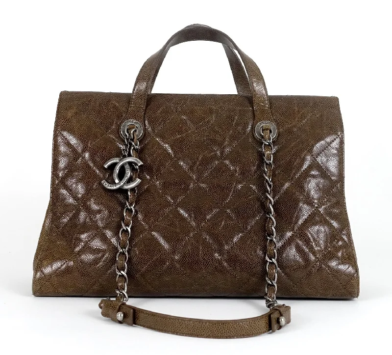 Chanel Lightweight Handbag for Daily ErrandsCC Crave Quilted Glazed Caviar Leather Tote Bag