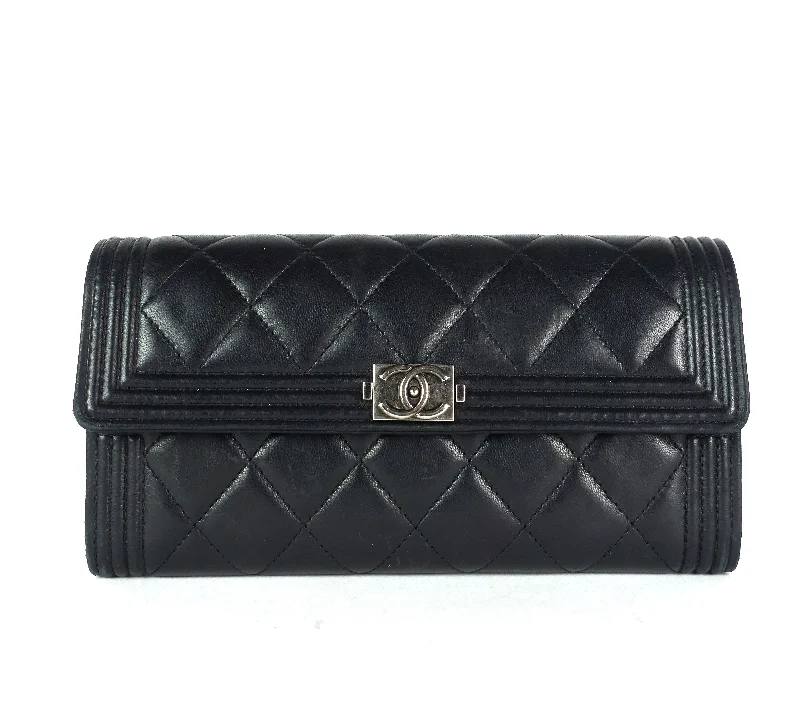 Chanel Luxury Handbag for High - End EventsBoy Flap Lambskin Leather Wallet