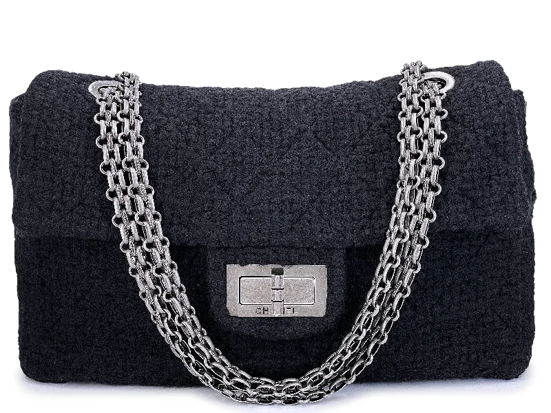 Chanel Luxury Handbag for High - End EventsRare Chanel Black Tweed XXL Supermodel Reissue Flap Bag Weekender RHW 2009 TNR