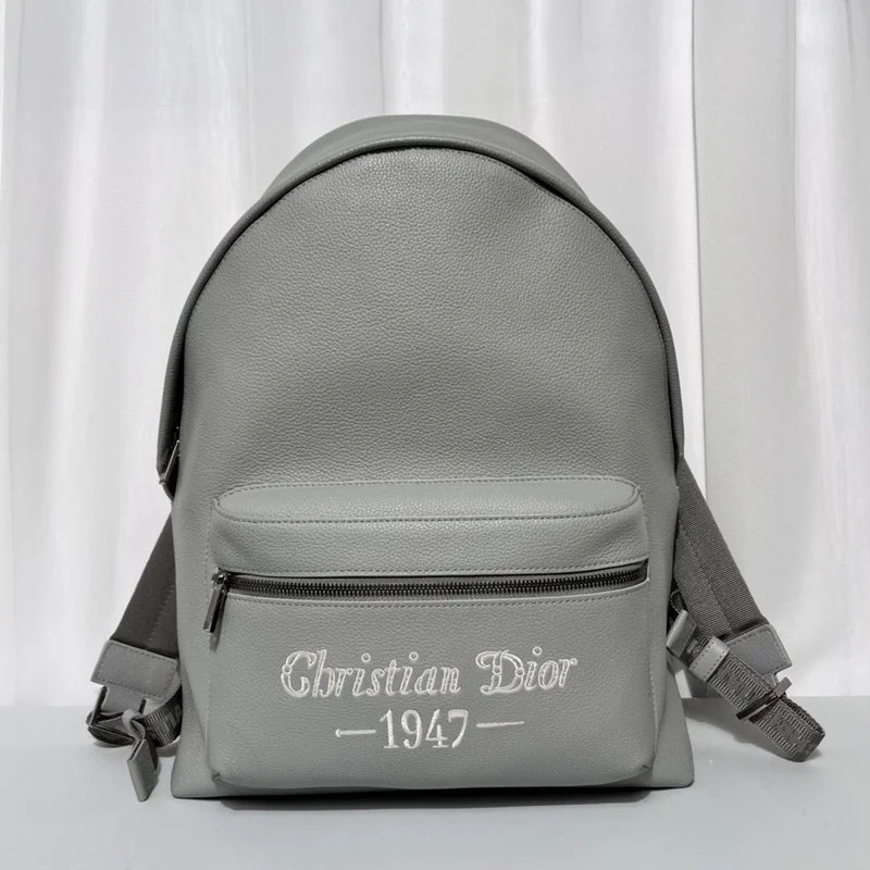 Fashion - forward Christian Dior tote bags for the modern womanChristian Dior  Bags - 3612