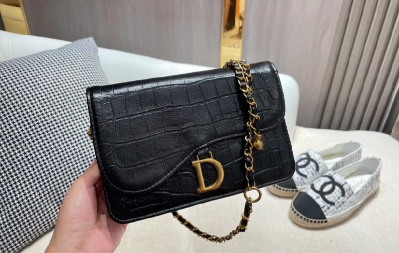 Fashion - forward Christian Dior tote bags for the modern womanDior Black Woman handbag